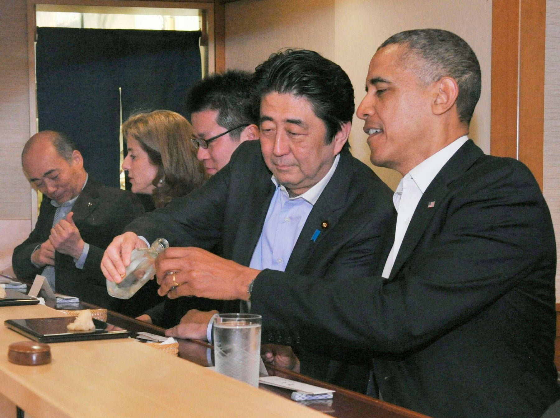 Sake Royalty – What PM Shinzo Abe Poured Obama in Tokyo And Why?